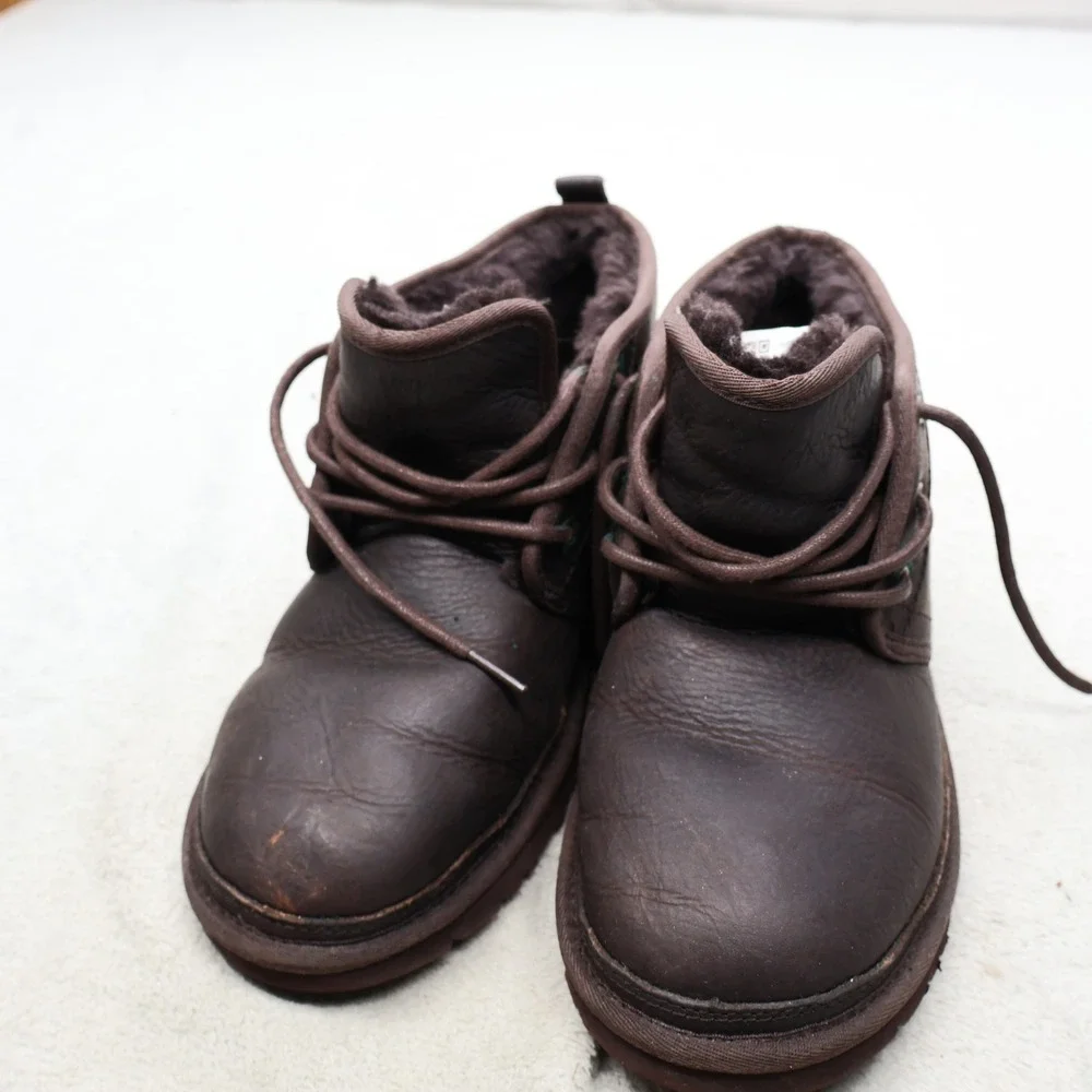 UGG Mens 9 Chukka Boots Brown Neumel Leather Lace Up Rugged Waterproof 1008908